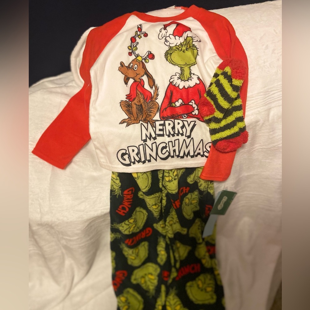 NWT Grinch pjs with fuzzy socks